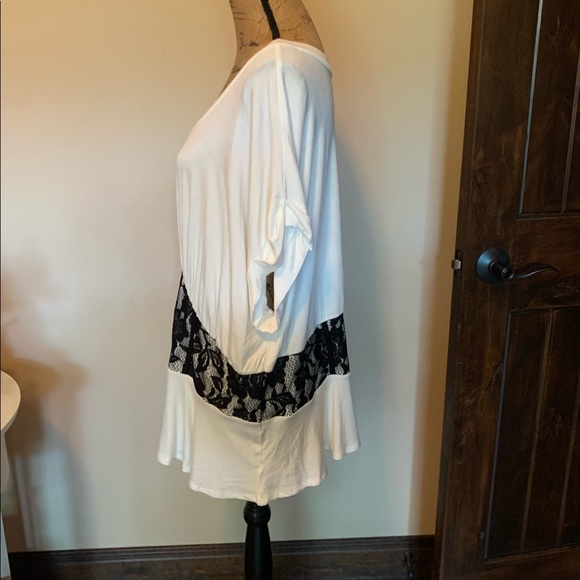 LAST ONE! Fun plus top-New! - Picture 2 of 5